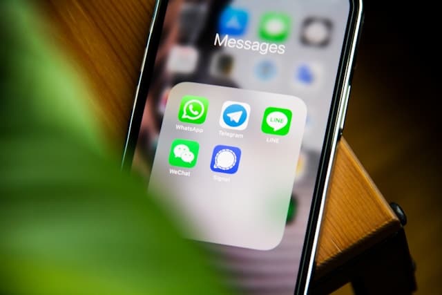 Best Messaging Apps for Travelers using eSIM