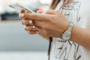 iPhone Data Warnings Abroad